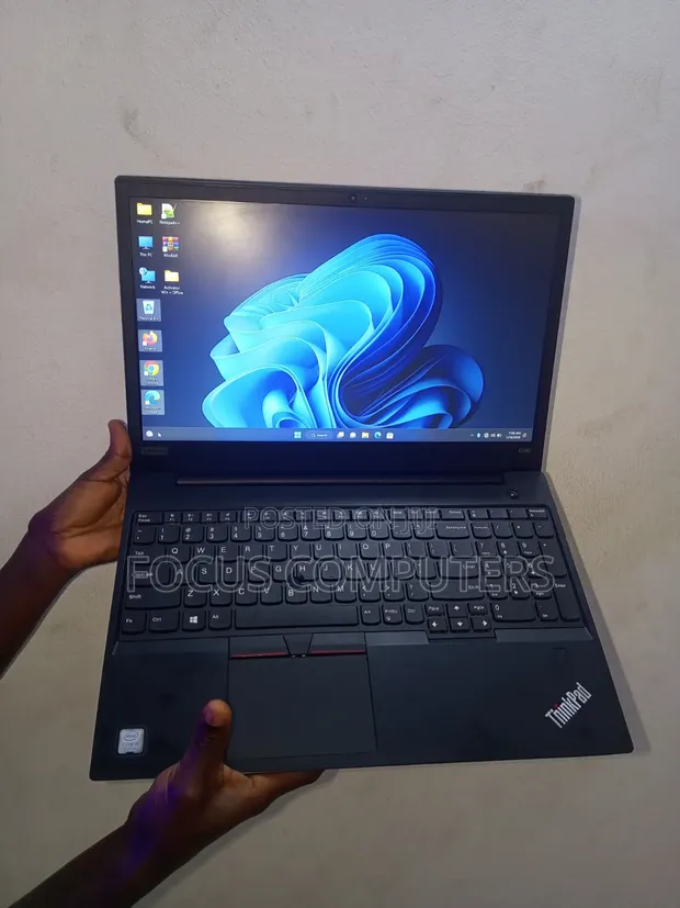 Laptop Lenovo ThinkPad E585 8GB Intel Core i5 SSD 256GB - Focus