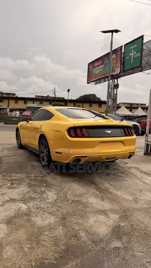 Ford Mustang EcoBoost 2dr Coupe (2.3L 4cyl Turbo 6M) 2015 Yellow