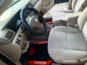 Toyota Corolla 2004 Silver