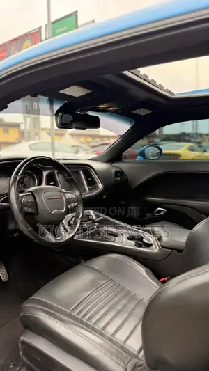 Dodge Challenger SRT Hellcat 2016 Blue