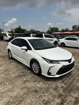 Toyota Corolla 2023 White