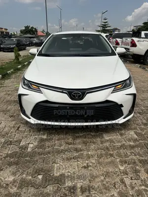 Toyota Corolla 2023 White