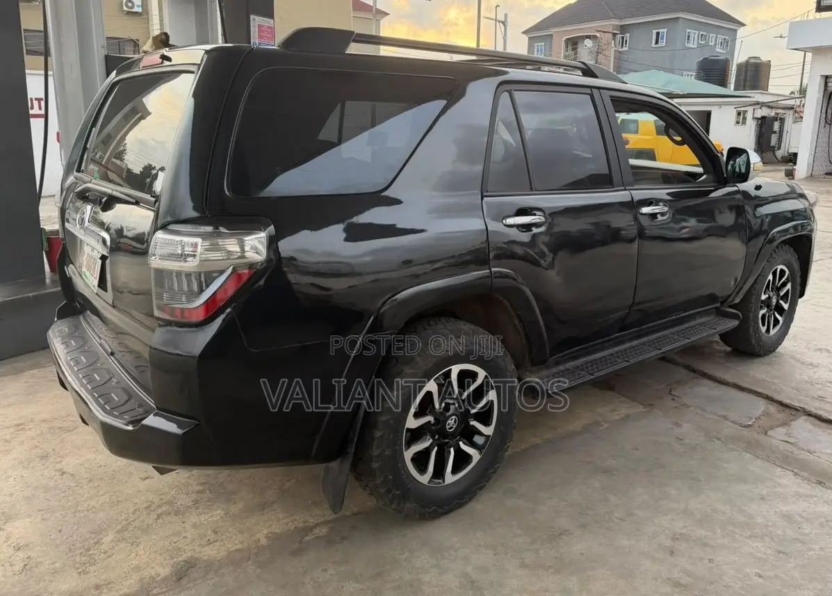 Toyota 4-Runner 2008 Black