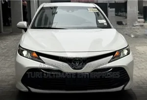 Toyota Camry 2020 White