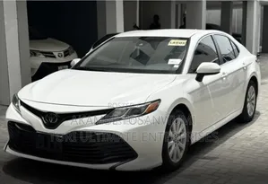 Toyota Camry 2020 White
