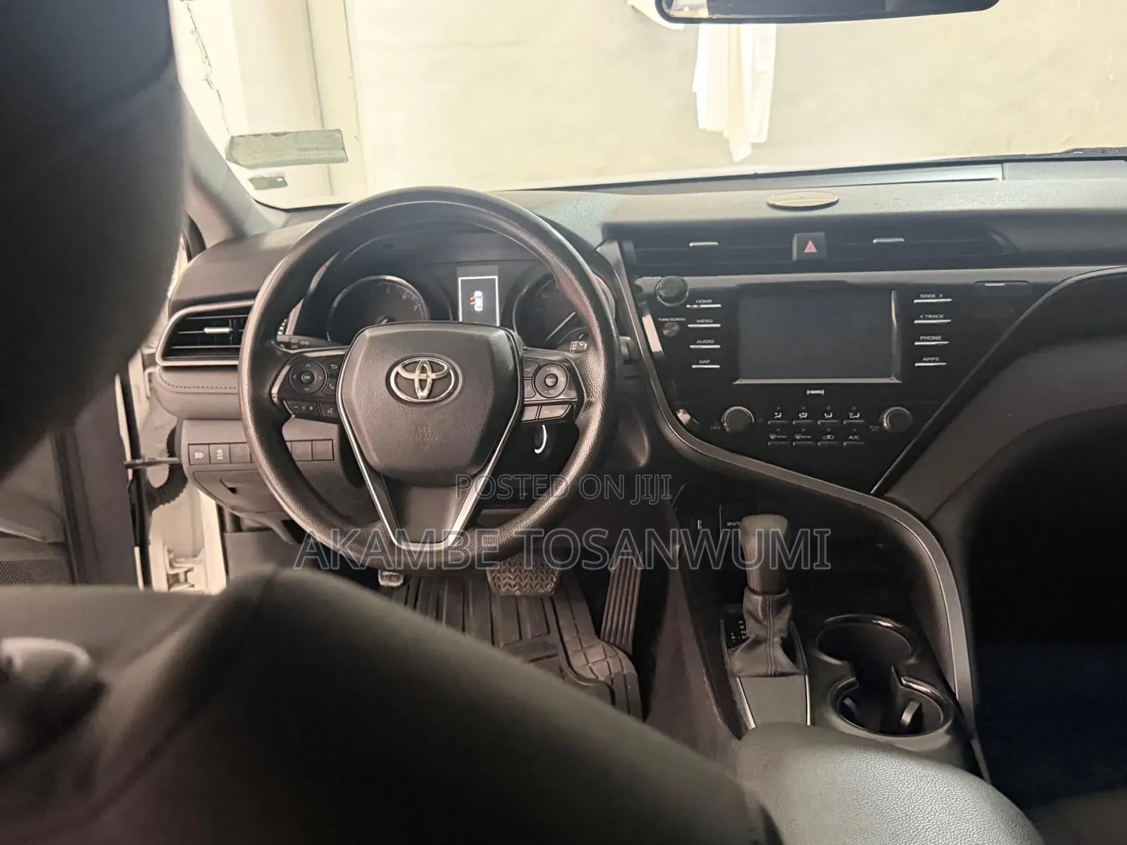 Toyota Camry 2020 White