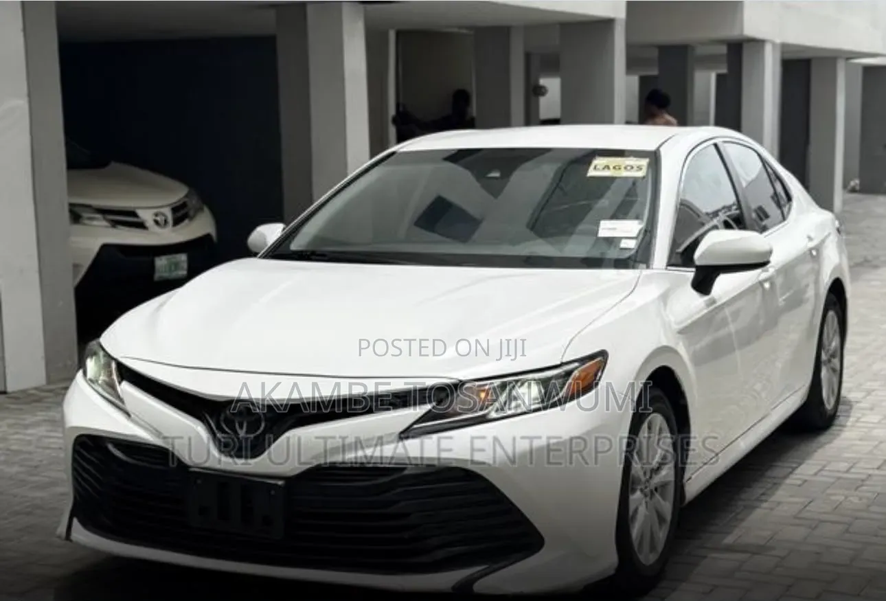 Toyota Camry 2020 White