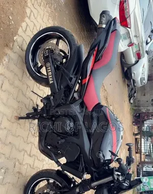 Yamaha 2011 Black