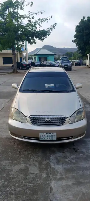 Toyota Corolla 2006 Gold