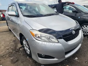 Toyota Matrix 2010 Silver