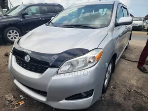 Toyota Matrix 2010 Silver