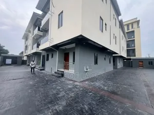 2bdrm Apartment in Lekki Phase 1 for rent