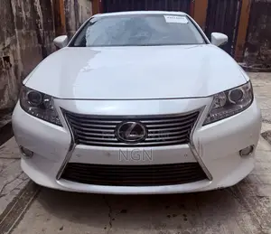 Lexus ES 350 FWD 2015 White