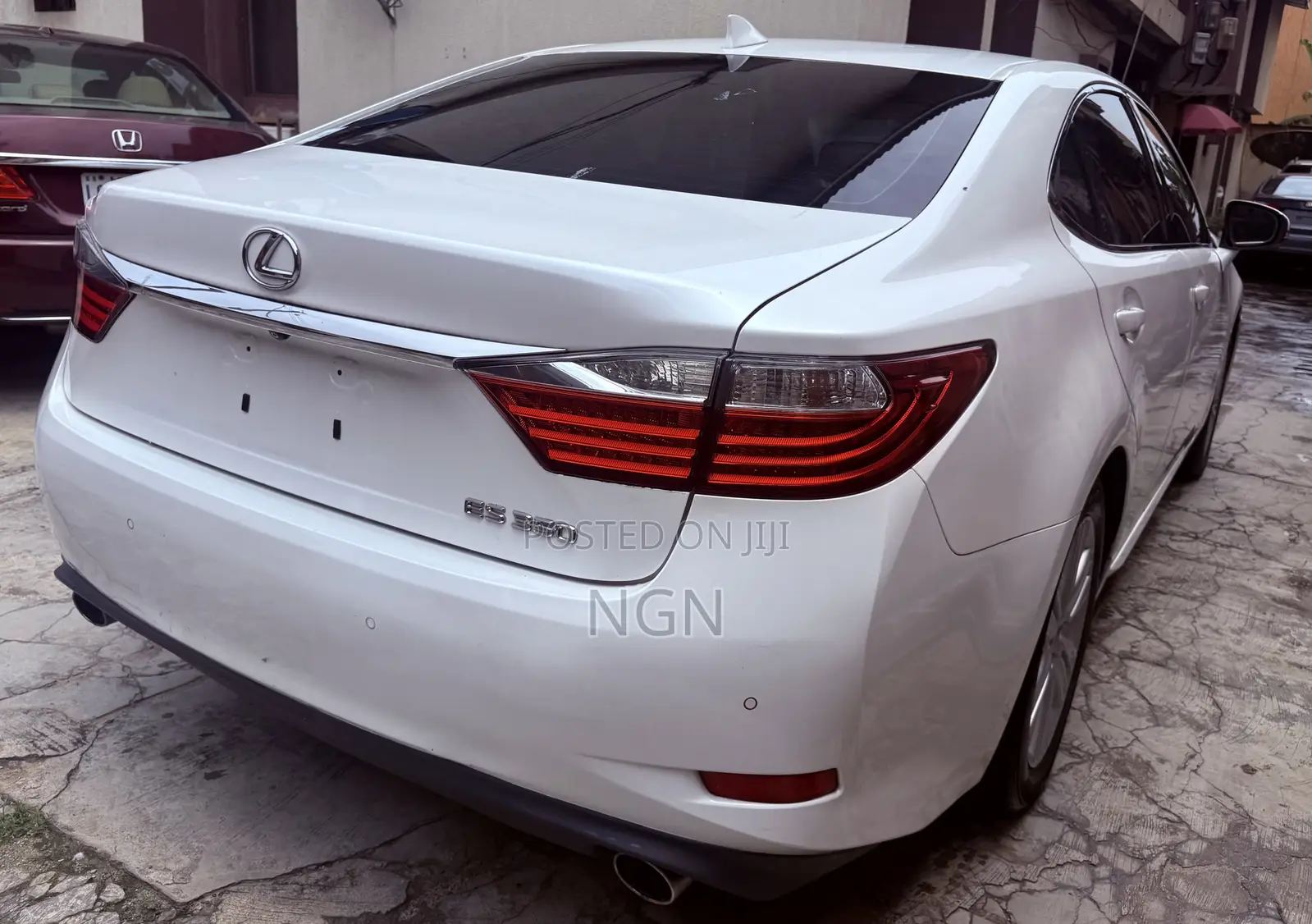 Lexus ES 350 FWD 2015 White