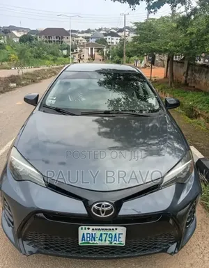 Toyota Corolla 2017 Gray