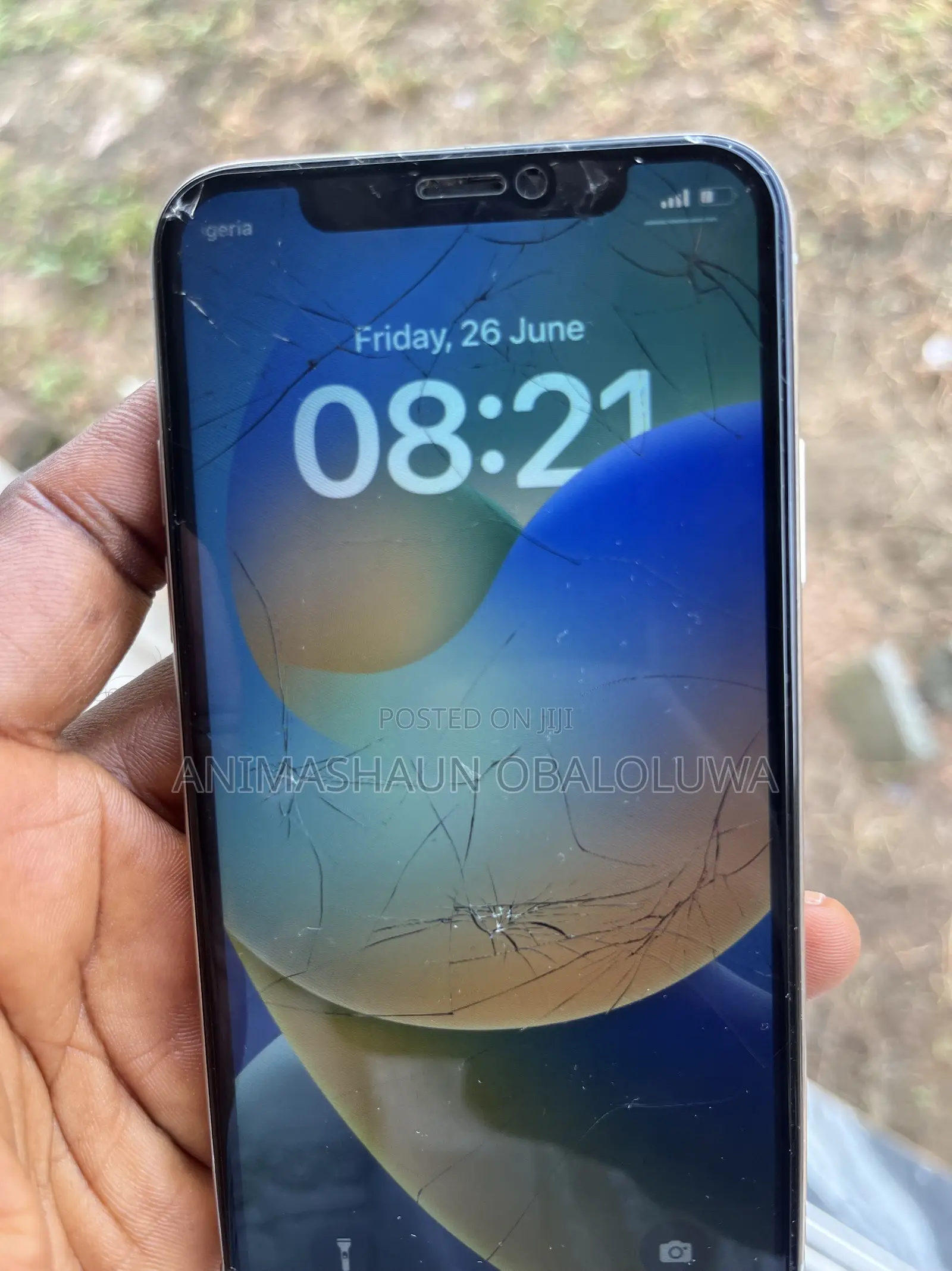 Apple iPhone X 64 GB White