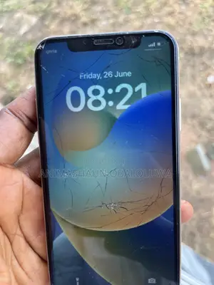 Apple iPhone X 64 GB White