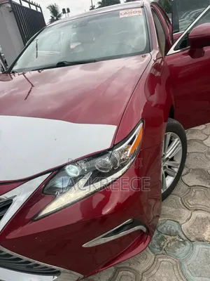 Lexus ES 2014 Red