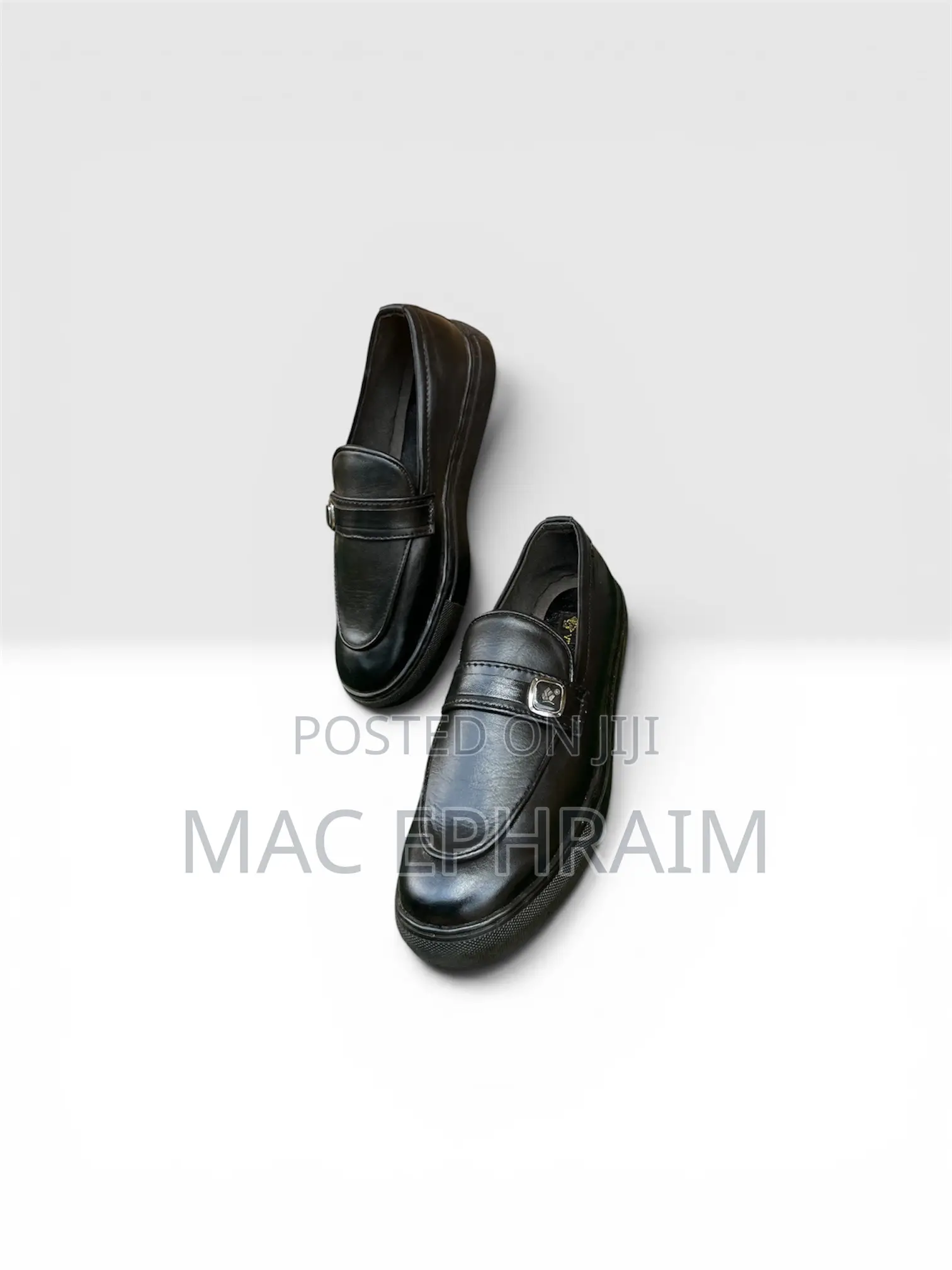 Doucal’s Leather Loafers