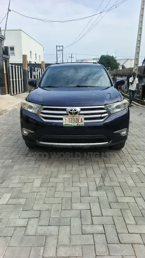 Toyota Highlander 3.5L 4WD 2013 Blue