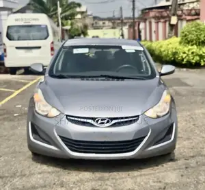Hyundai Elantra Limited Sedan FWD (1.8L 4cyl 6A) 2016 Gray