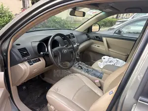 Toyota Highlander 4x4 2008 Green