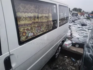 Volkswagen Transporter 2003 White