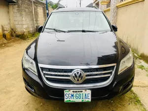 Volkswagen Tiguan 2010 Black