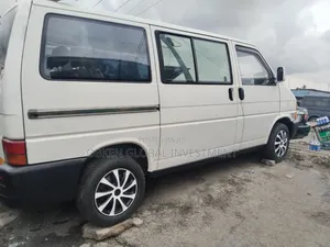 Volkswagen Transporter 2005 White