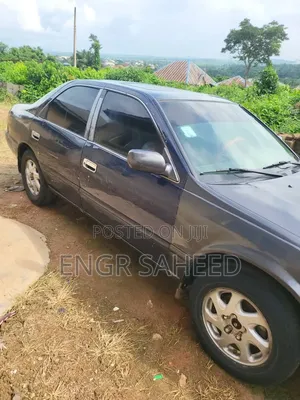 Toyota Camry 2005 Gray