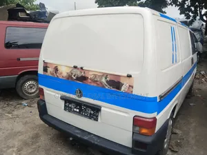 Volkswagen Transporter 2003 White