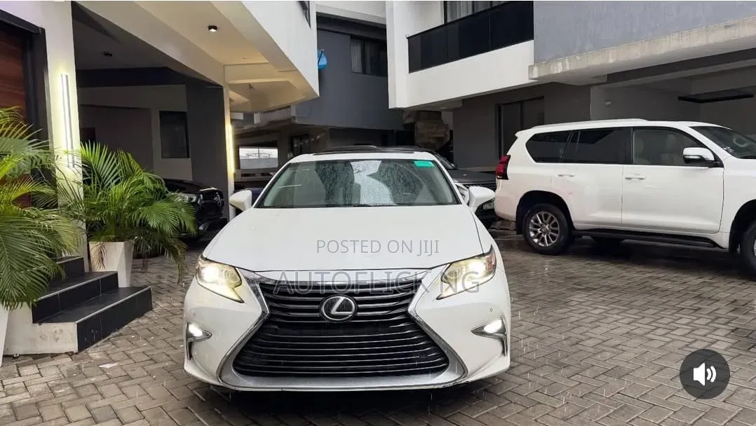 Lexus ES 2017 White