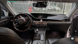 Lexus ES 2017 White