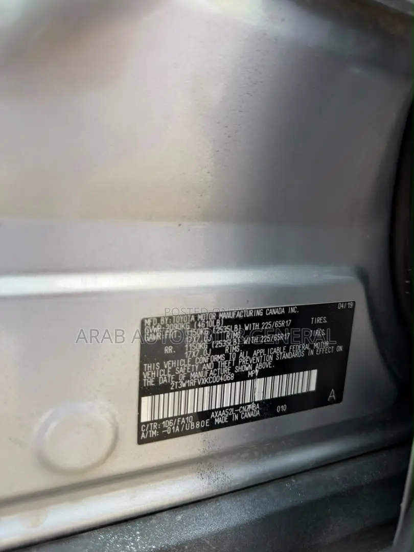 Toyota RAV4 XLE AWD 2019 Silver