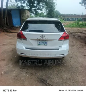 Toyota Venza 2010 White