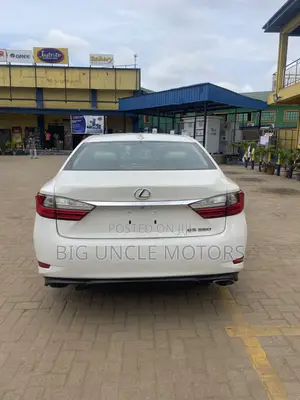 Lexus ES 2017 White