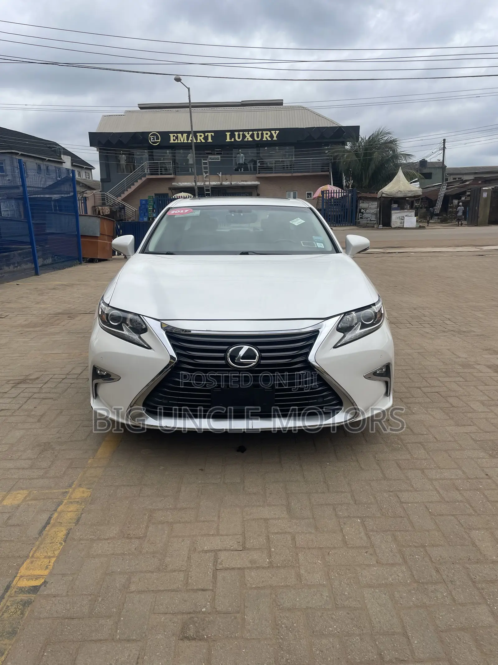 Lexus ES 2017 White