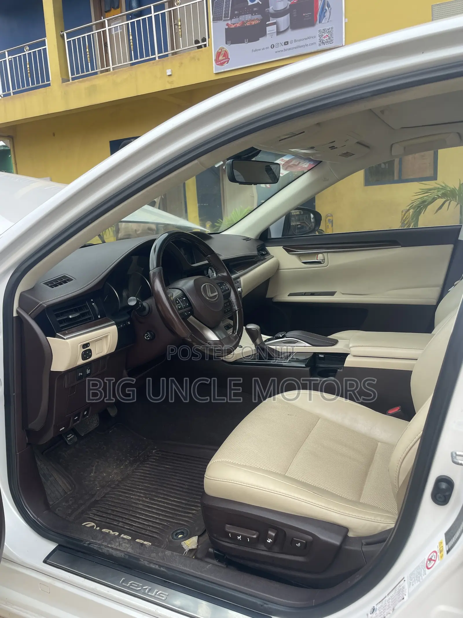 Lexus ES 2017 White