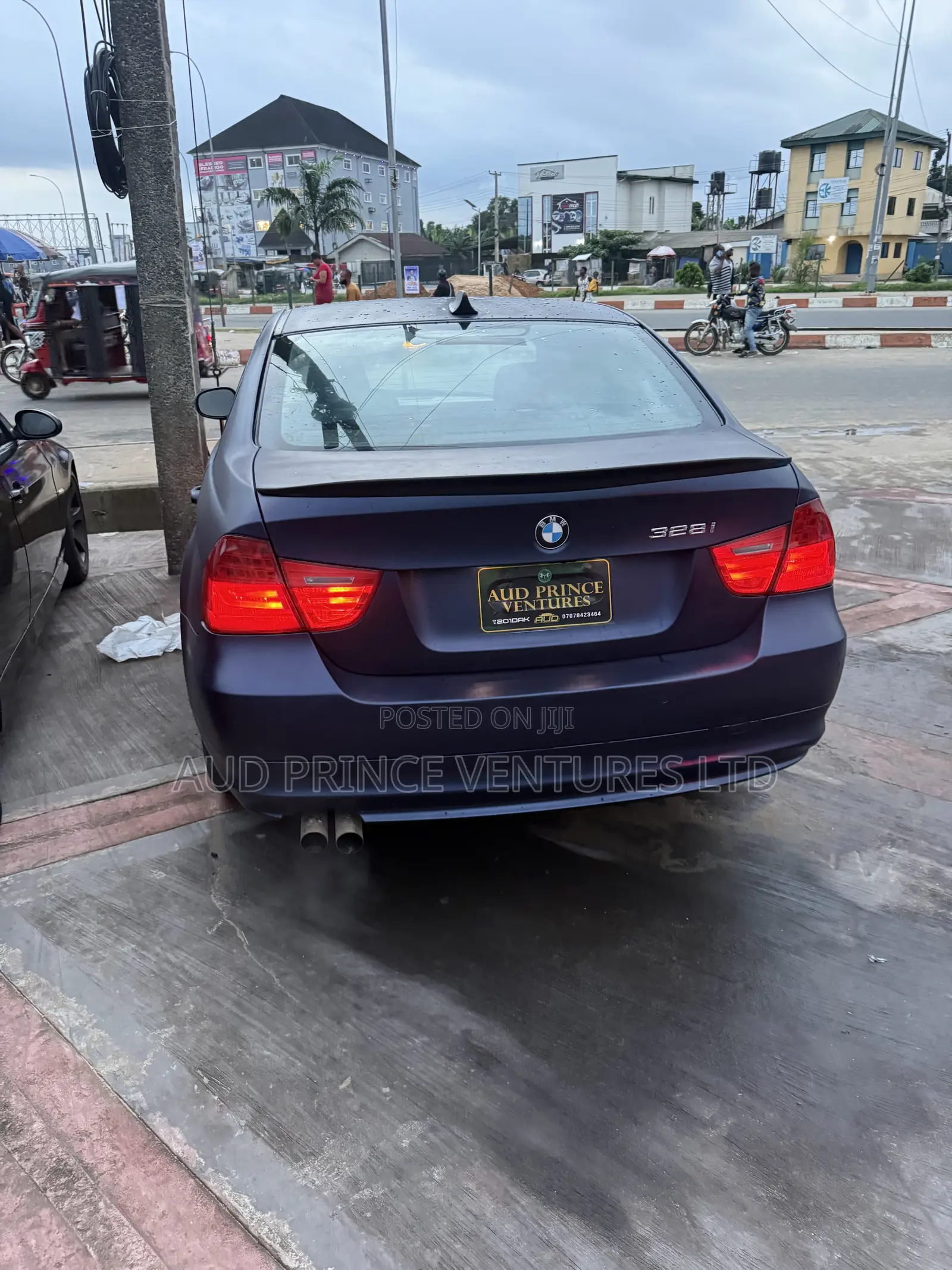 BMW 328i 2011 Blue