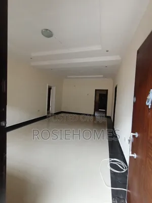 2bdrm Block of Flats in Lekki Lekki Scheme 2 for rent
