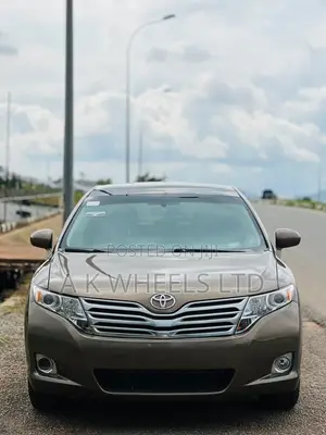 Toyota Venza XLE 2010 Brown
