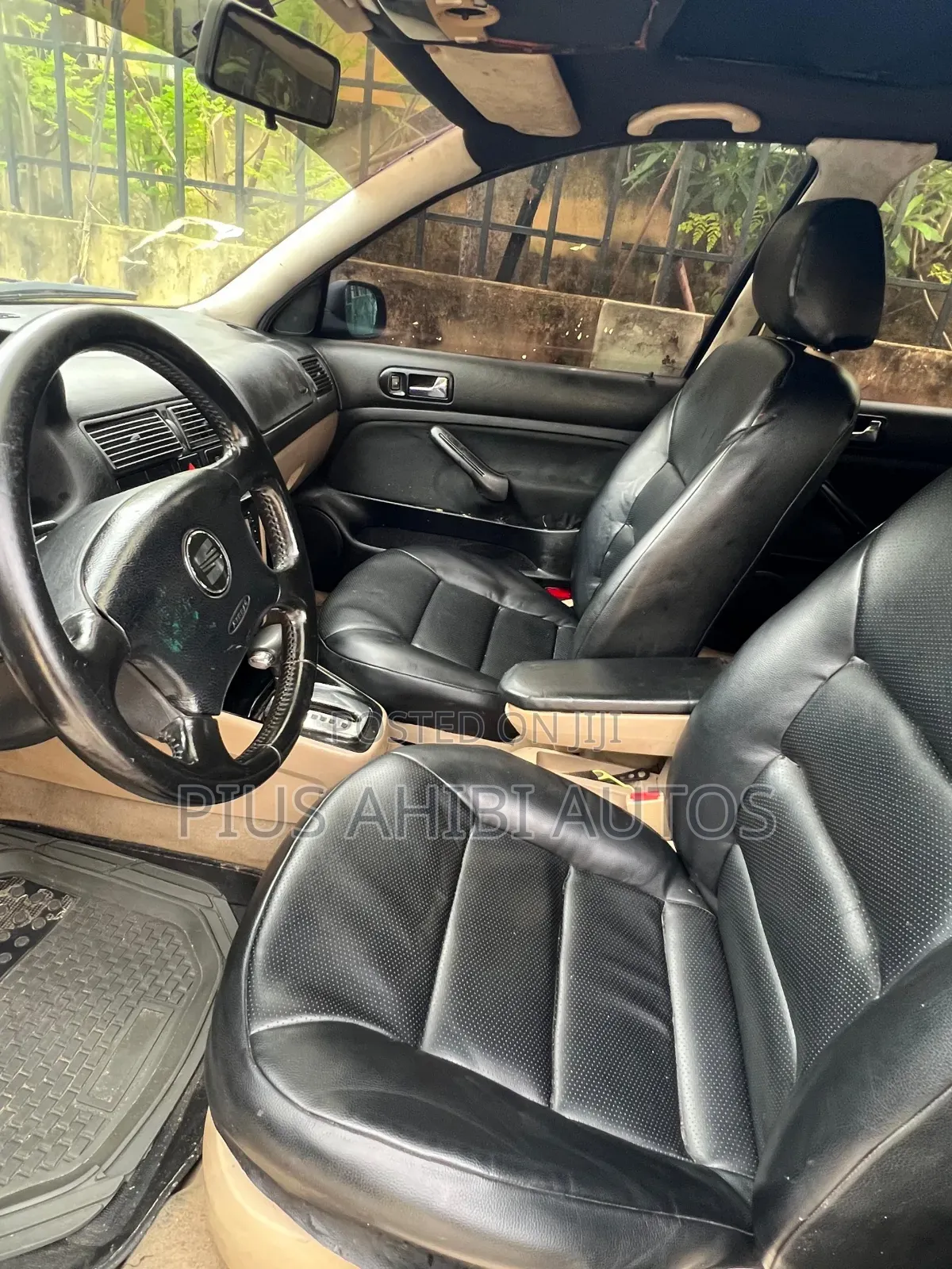 Volkswagen Golf 2004 Blue