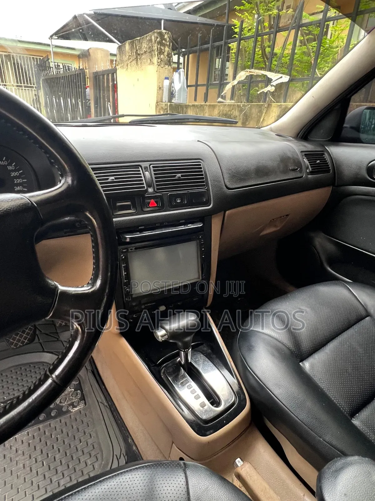 Volkswagen Golf 2004 Blue
