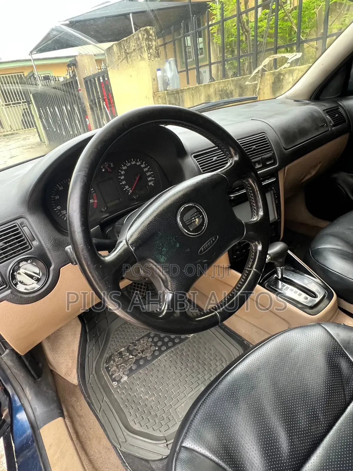 Volkswagen Golf 2004 Blue
