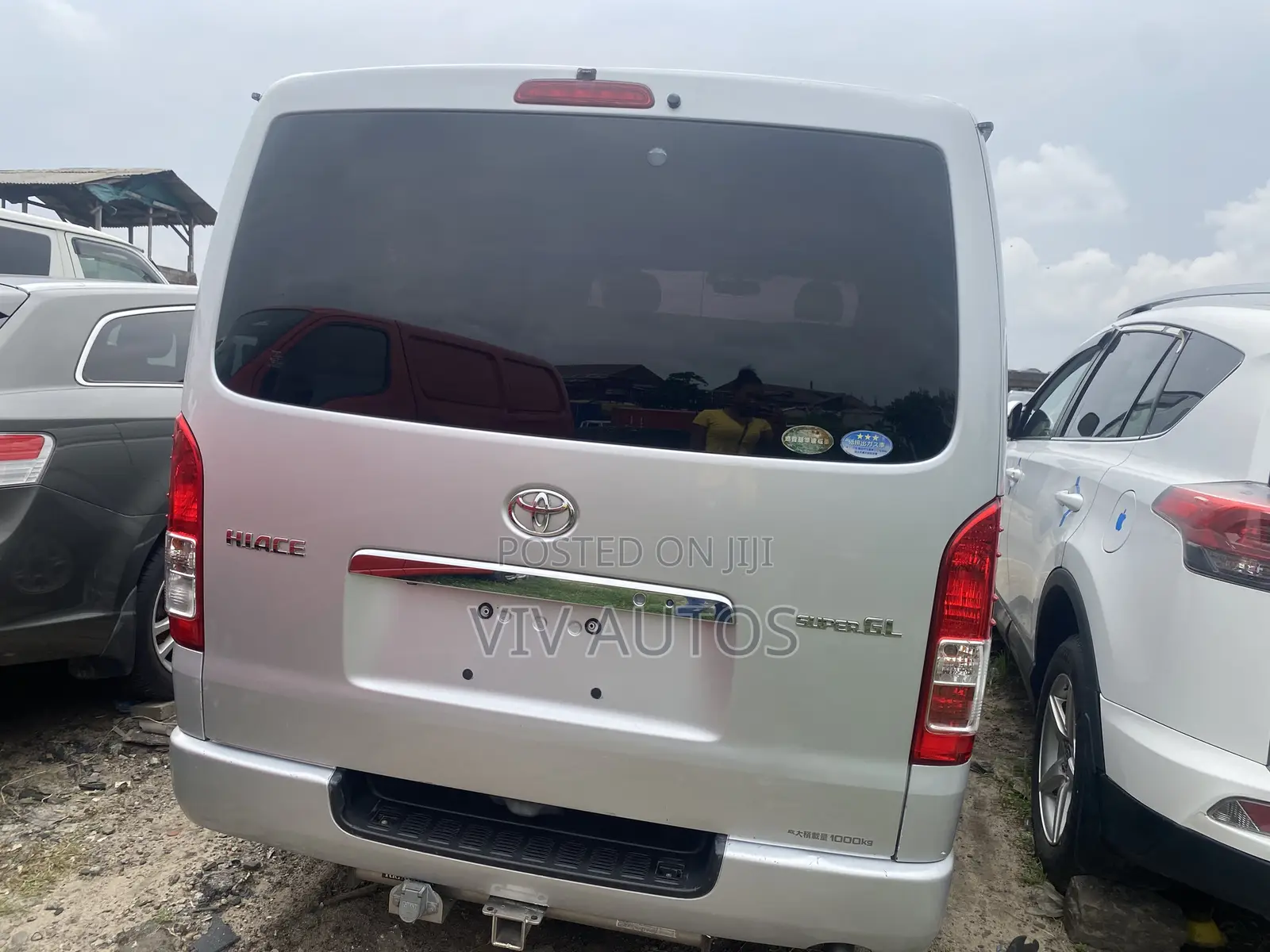 Toyota HiAce 2014 Silver