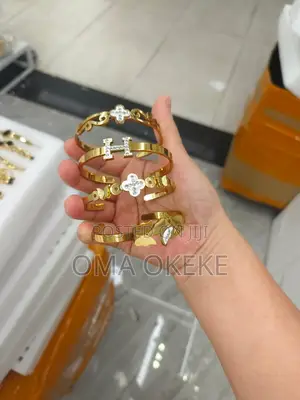 Fashion Bangles