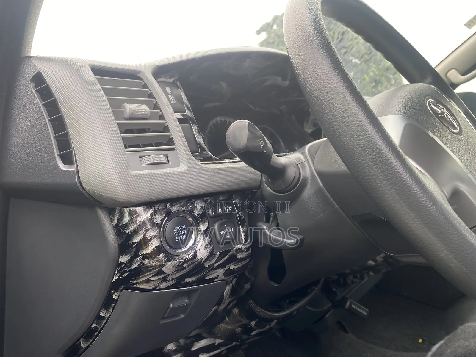 Toyota HiAce 2017