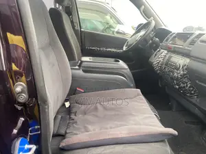 Toyota HiAce 2017