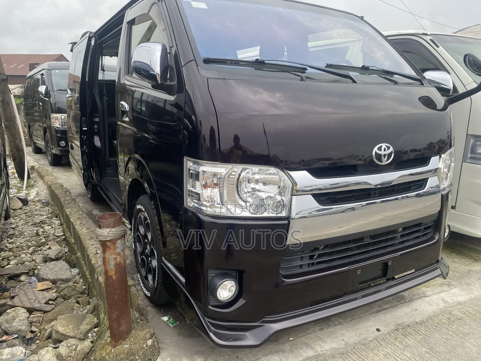 Toyota HiAce 2017