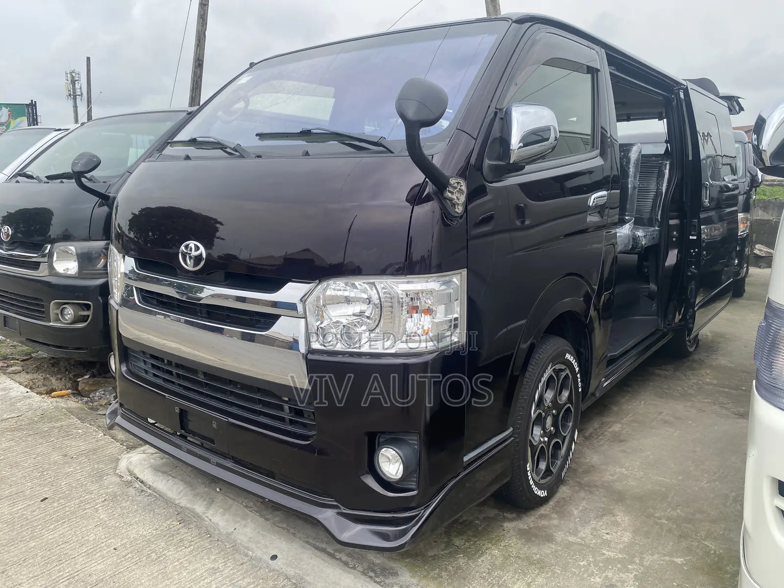 Toyota HiAce 2017
